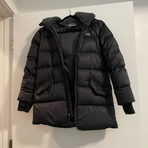 Patagonia girls down parka L